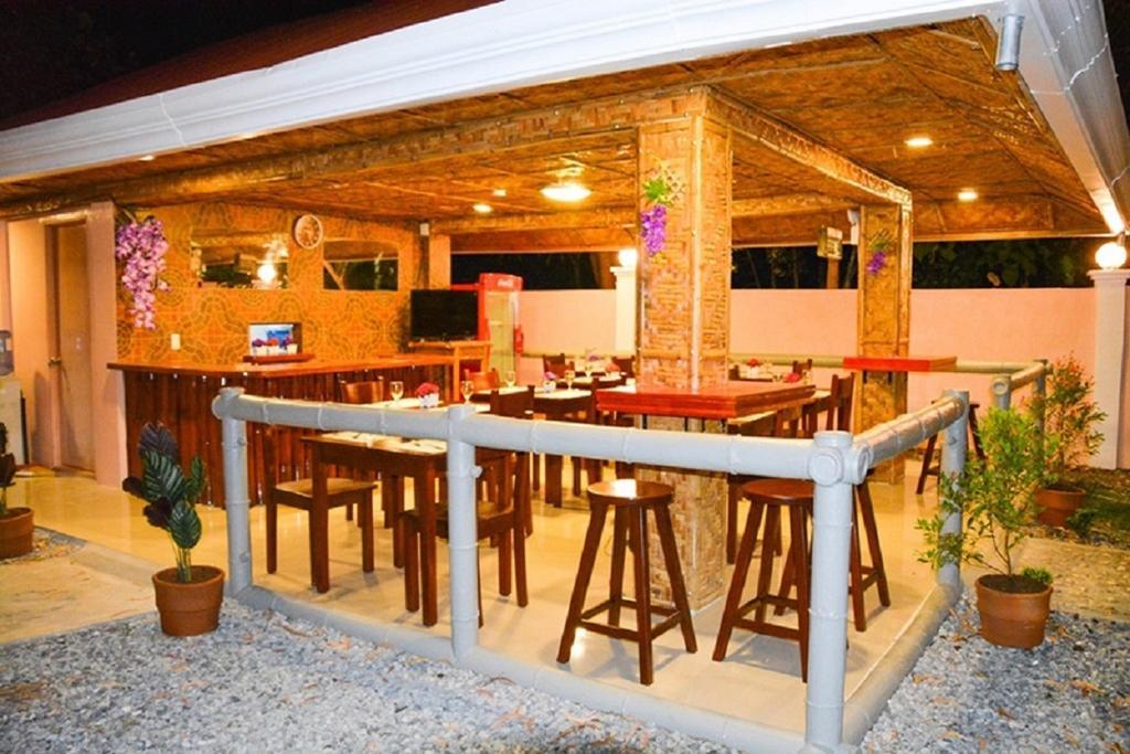 Alona Studios Apartment Hotel Panglao Zewnętrze zdjęcie